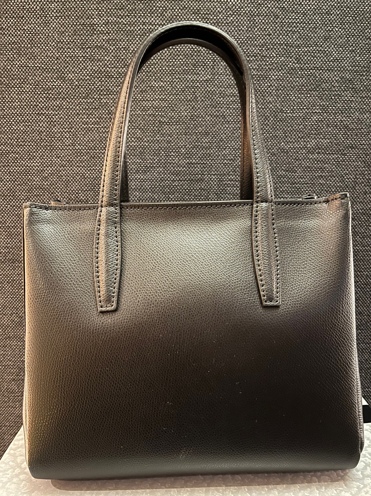 Borsa “Cipro” – Eleganza Essenziale